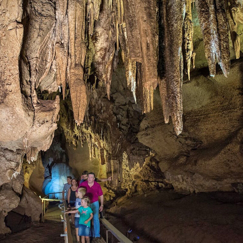 Cutta Cutta Caves National Park - Mataranka Roadhouse