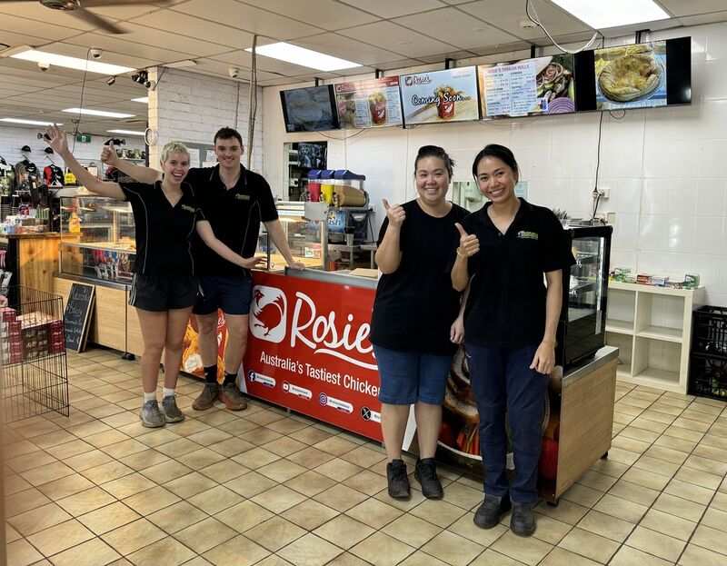 Mataranka Roadhouse - Rosies Chicken